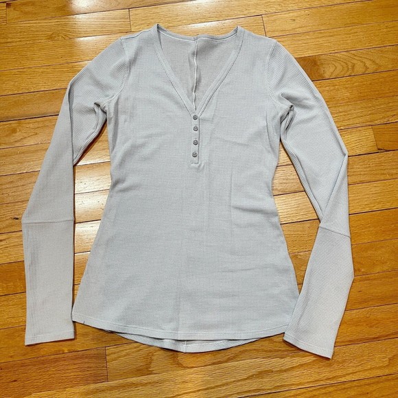 Lululemon Closed Call Henley Womens Thermal Waffle Knit Top Shirt Size XS EUC - Picture 8 of 15